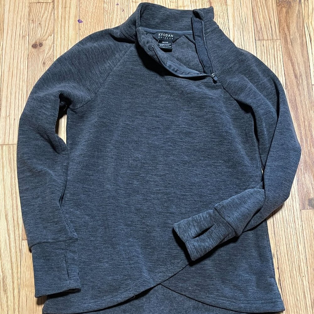 Fleece pullover